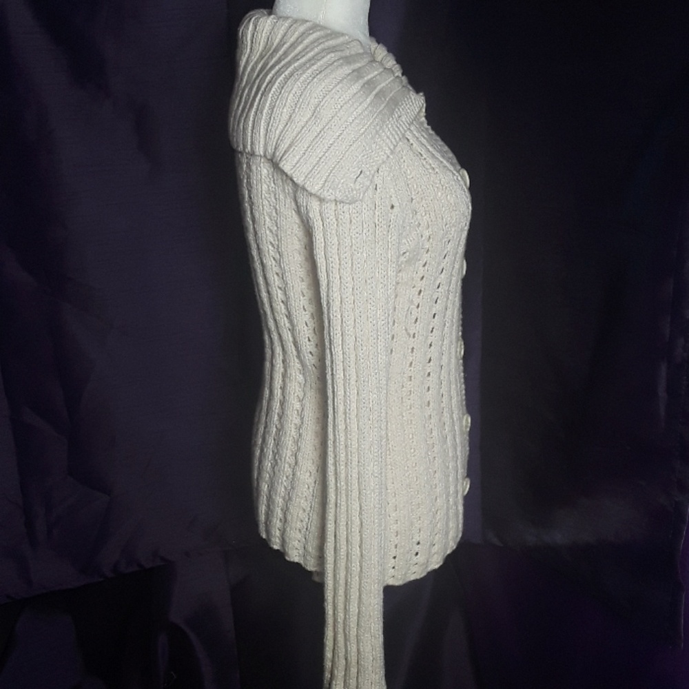 Cardigan - Picture 2 of 4